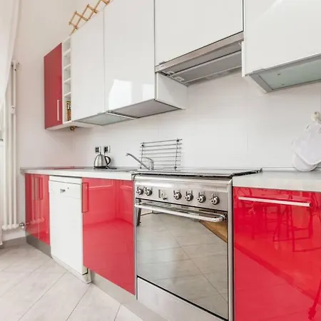 Bright House Center On Subway Lines 1,2 &3 Apartment Milan