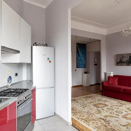 Bright House Center On Subway Lines 1,2 &3 Apartment Milan