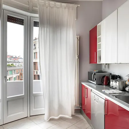 Apartment Bright House Center On Subway Lines 1,2 &3 Milan